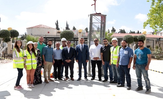 تدشين مشروع الشجرة الشمسية في الجامعة الأردنية