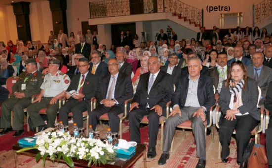 وزير الصحة يفتتح المؤتمر الاول لصيادلة القطاع العام وزير الصحة يفتتح المؤتمر الاول لصيادلة القطاع العام