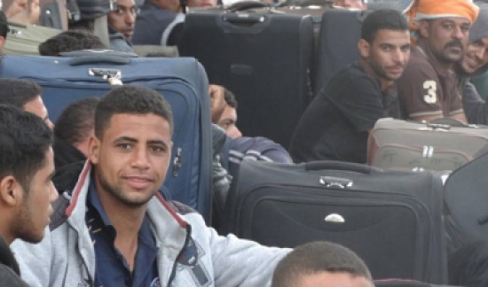 عودة 3107 مصريين من ليبيا خلال 24 ساعة عودة 3107 مصريين من ليبيا خلال 24 ساعة