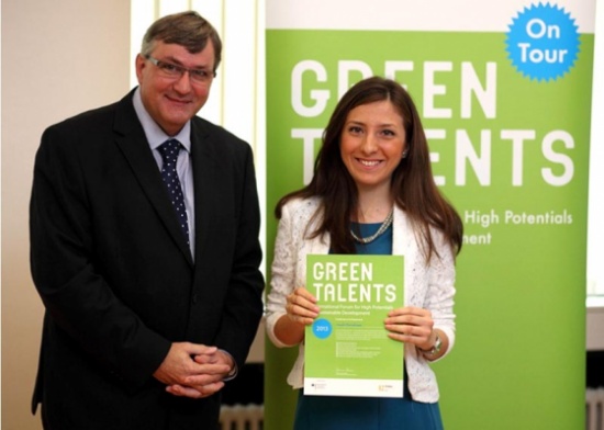 خريجة من الجامعة الهاشمية تفوز بجائزة عالمية