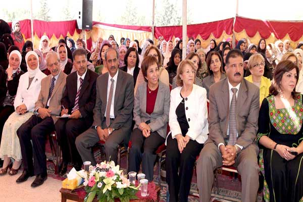 الاميرة بسمة تترأس اجتماع المجلس الأعلى لتجمع لجان المرأة الاميرة بسمة تترأس اجتماع المجلس الأعلى لتجمع لجان المرأة