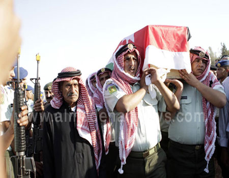 شاهدوا تشييع جثمان الشهيد محمد عبدالله المناصير ( صور ) شاهدوا تشييع جثمان الشهيد محمد عبدالله المناصير ( صور )