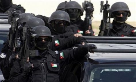 وقفة تضامنية لمعهد الفسيفساء في مادبا مع الاجهزة الامنية وقفة تضامنية لمعهد الفسيفساء في مادبا مع الاجهزة الامنية