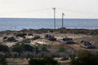 الجيش الاسرائيلي يلقي مناشير تحذيرية لسكان غزة 