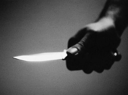 خادمة تقتل طفلين طعناً
