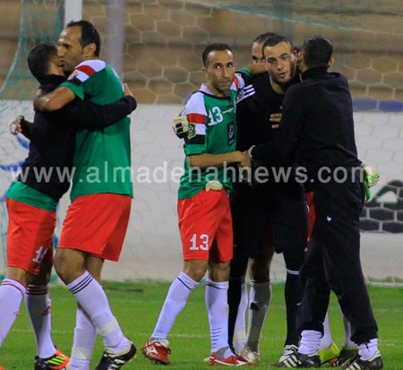 رأفت علي يقود الوحدات للفوز على الفيصلي في قمة الدوري ( فيديو وصور ) رأفت علي يقود الوحدات للفوز على الفيصلي في قمة الدوري ( فيديو وصور )