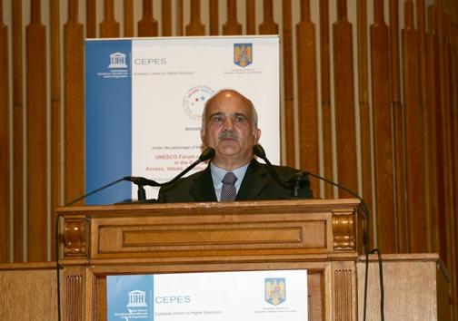 الأمير الحسن يدعو  إلى أطر عمل إنسانية من أجل الاستقرار العالمي