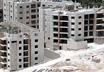 بحث تسهيل خدمات البنوك للمستفيدين من "سكن كريم" بحث تسهيل خدمات البنوك للمستفيدين من "سكن كريم"