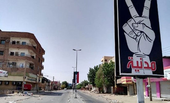 السودان.. مجهولون ينهبون الممتلكات في أحياء الخرطوم السودان.. مجهولون ينهبون الممتلكات في أحياء الخرطوم