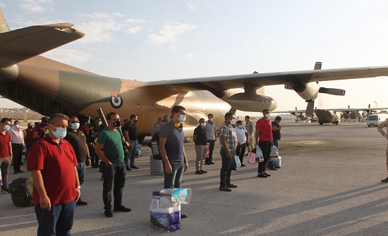 مرتبات المستشفى الميداني الأردني تعود للوطن من لبنان