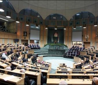 الاخوان المسلمون يجمعون معلومات عن اسباب تأخير النائب الهنيدي في مطار القاهرة