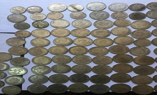 مزارع صينى يكتشف أربعة أطنان عملات أثرية عمرها أكثر من 1000 عام مزارع صينى يكتشف أربعة أطنان عملات أثرية عمرها أكثر من 1000 عام