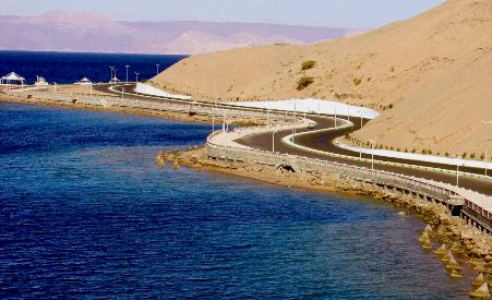 مؤتمرون يطالبون بتوفير الدعم اللازم للدول المستضيفة للاجئين مؤتمرون يطالبون بتوفير الدعم اللازم للدول المستضيفة للاجئين