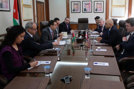 وزير التخطيط يلتقي وزير الدولة البريطاني لشؤون الاعمال