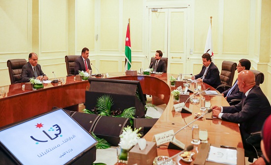 ولي العهد يؤكد أهمية تطوير استراتيجية شاملة لرعاية الشباب ولي العهد يؤكد أهمية تطوير استراتيجية شاملة لرعاية الشباب