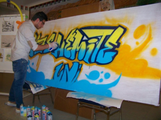 الجامعة الهاشمية تسقبل وفدا طلابيا من جامعة تكريت العراقية