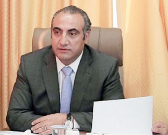 الشواربة يكرم الفنانين المشاركين في " أوبريت عمان تجمعنا " الشواربة يكرم الفنانين المشاركين في " أوبريت عمان تجمعنا "