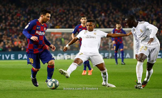 الاتحاد الإسباني يغرم برشلونة ويهدده بإغلاق كامب نو الاتحاد الإسباني يغرم برشلونة ويهدده بإغلاق كامب نو