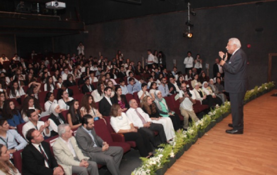 أمين عمان يفتتح المؤتمر الخامس للمدارس الإنجليزية الحديثة أمين عمان يفتتح المؤتمر الخامس للمدارس الإنجليزية الحديثة