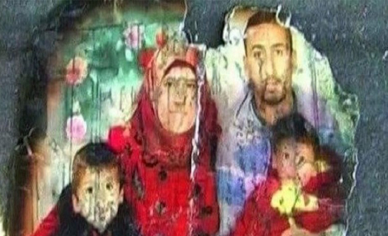محكمة إسرائيلية تصدر حكماً بالسجن المؤبد على المتهم بحرق عائلة دوابشة محكمة إسرائيلية تصدر حكماً بالسجن المؤبد على المتهم بحرق عائلة دوابشة