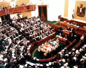 بعد شهرعلى ابتلاع شتيمة ..نائب مصري يصف زميله بـ'العاهرة ' ! بعد شهرعلى ابتلاع شتيمة ..نائب مصري يصف زميله بـ'العاهرة ' !