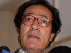 فاروق حسني يغازل "المجلس اليهودي" في المانيا ..ليكسب ود اليونسكو ! فاروق حسني يغازل "المجلس اليهودي" في المانيا ..ليكسب ود اليونسكو !