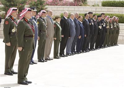   القائد الاعلى يرعى احتفال القوات المسلحة بيوم الجيش وذكرى الثورة العربية الكبرى ويرعى تمرينا امنيا لقوات الدرك