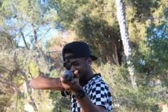 أميركي يعد بقتل أي شخص في حال إعادة تغريدته 100 مرّة!!