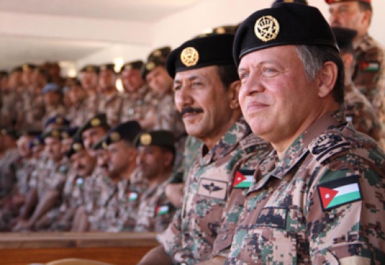 الملك يلتقي منسق التحالف الدولي " جون ألين " الملك يلتقي منسق التحالف الدولي " جون ألين "
