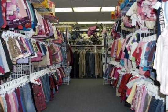 ارتفاع اسعار الالبسة بالطفيلة يدفع المواطنين لشرائها من محافظات اخرى