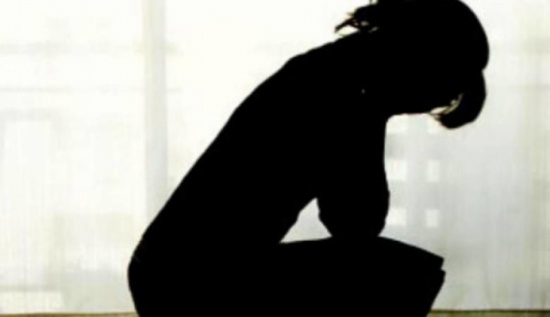 قتلت أمها وسمّمت أباها من أجل عشيقها!!