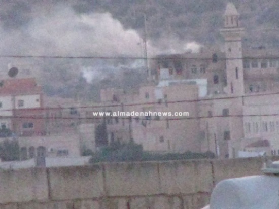 صور تظهر إحراق منزل وسيارة لقاتل "بني مصطفى" في جرش