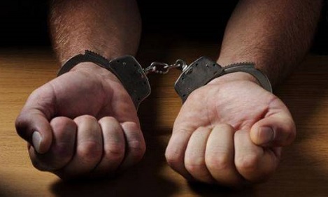 القبض على أشخاص بحوزتهم ''جوكر'' وبودرة حشيش القبض على أشخاص بحوزتهم ''جوكر'' وبودرة حشيش