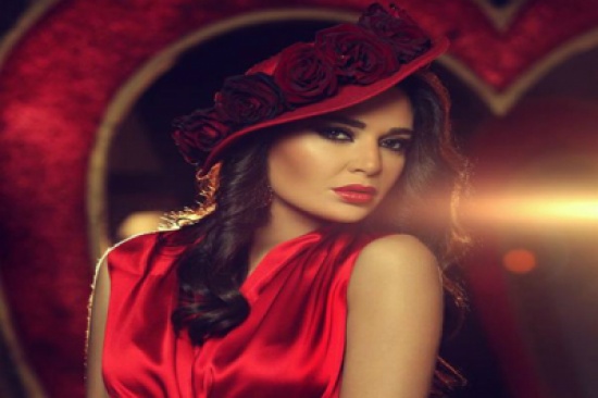 شاهد: سيرين عبدالنور بملامح مختلفة في أول ظهور لها قبل الشهرة شاهد: سيرين عبدالنور بملامح مختلفة في أول ظهور لها قبل الشهرة