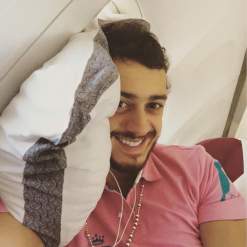 سعد المجرد يلتقي بوالديه بعد طول غياب سعد المجرد يلتقي بوالديه بعد طول غياب
