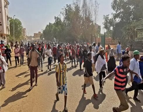 كر وفر وقنابل مسيلة للدموع.. تجدد التظاهرات في الخرطوم كر وفر وقنابل مسيلة للدموع.. تجدد التظاهرات في الخرطوم