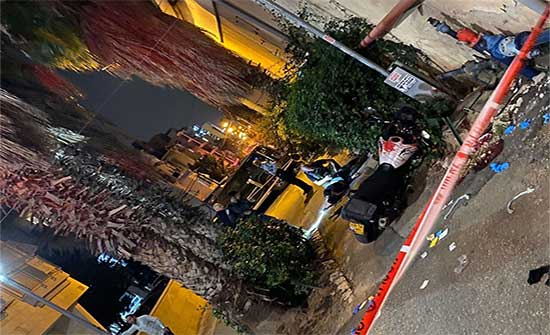 قتلى وجرحى في عملية اطلاق نار في "بني براك" شرق تل أبيب .. بالفيديو قتلى وجرحى في عملية اطلاق نار في "بني براك" شرق تل أبيب .. بالفيديو