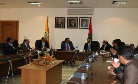 السفير الروماني يزور جامعة الحسين بن طلال السفير الروماني يزور جامعة الحسين بن طلال