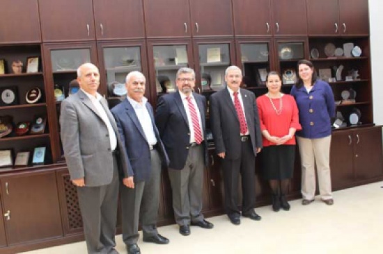 جامعة الأميرة سمية للتكنولوجيا توقيع مذكرة تفاهم مع جامعة بليموث البريطانية جامعة الأميرة سمية للتكنولوجيا توقيع مذكرة تفاهم مع جامعة بليموث البريطانية