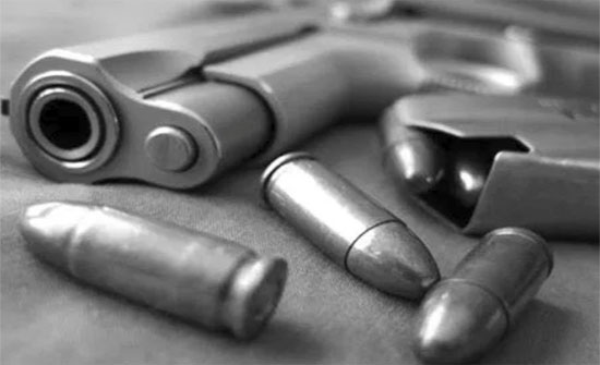 عمان : وفاة رجل بحث جنائي برصاصة طائشة من زميله