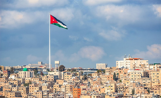 متقاعدون عسكريون: التخريب والاعتداء يُنافي الحق بحرية التعبير متقاعدون عسكريون: التخريب والاعتداء يُنافي الحق بحرية التعبير