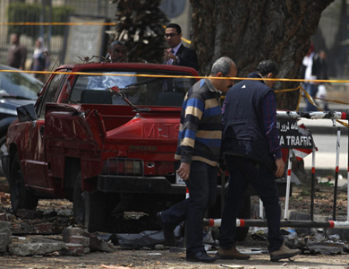 مقتل ضابط كبير بالشرطة المصرية في انفجار عبوة ناسفة غرب القاهرة