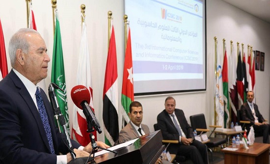 المعاني يؤكد أهمية دور التكنولوجيا الذكية في خدمة التعليم المعاني يؤكد أهمية دور التكنولوجيا الذكية في خدمة التعليم