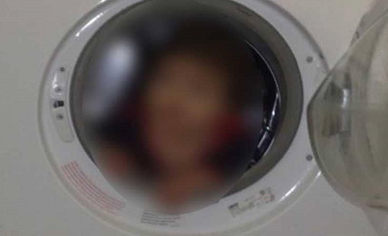 طفل يقتل أخاه داخل غسالة المنزل طفل يقتل أخاه داخل غسالة المنزل