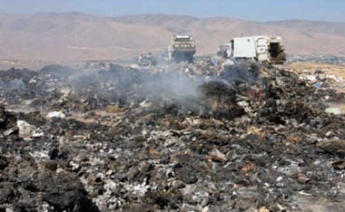 الطفيلة: اغلاق مكب النفايات جراء اضراب العاملين بمجلس الخدمات الطفيلة: اغلاق مكب النفايات جراء اضراب العاملين بمجلس الخدمات