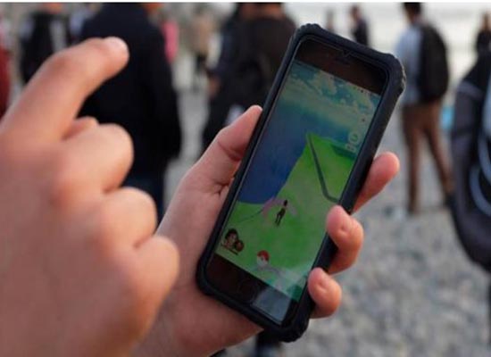 حبس ياباني قتل سيدة أثناء لعبه بوكيمون غو