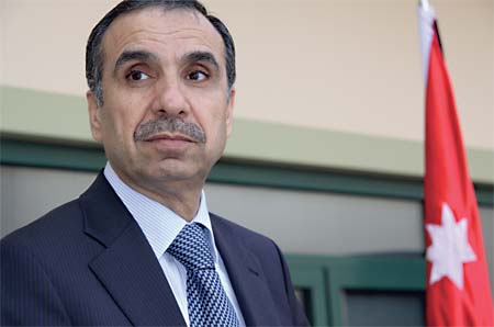 السفير العضايلة يقدم أوراق اعتماده لرئيسة جمهورية كوريا السفير العضايلة يقدم أوراق اعتماده لرئيسة جمهورية كوريا