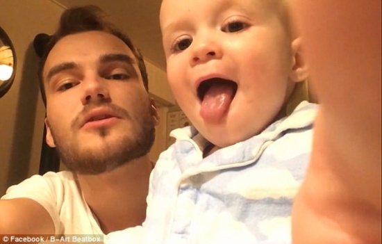 شاهد.. طفلة تقلد خالها في موسيقى «البيت بوكس»