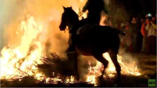 طقوس غريبة من أجل " تطهير" الأحصنة