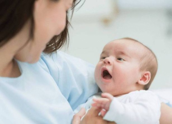 قصة أمل... أنجبت وتخوض المعركة مع السرطان!